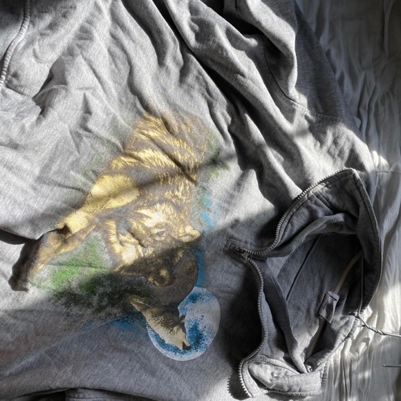 Wolf sweater - Picture 3 of 3